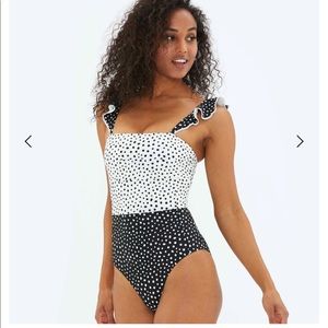 Summersalt Ruffle Oasis - black and white size 8